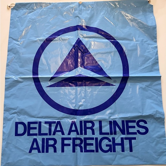 Vintage Delta Airlines AIR FREIGHT Large Plastic Drawstring Bag Blue 26” x 28” - Picture 3 of 10
